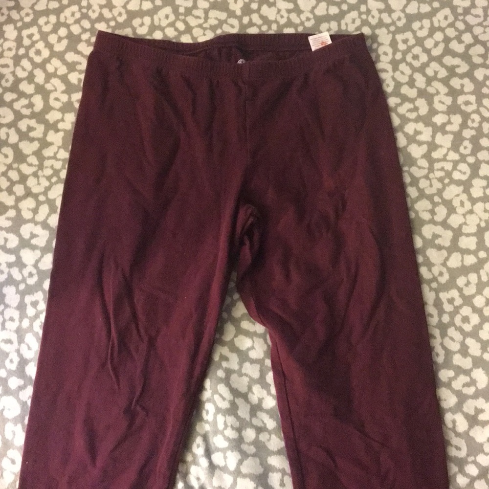 Maroon leggings